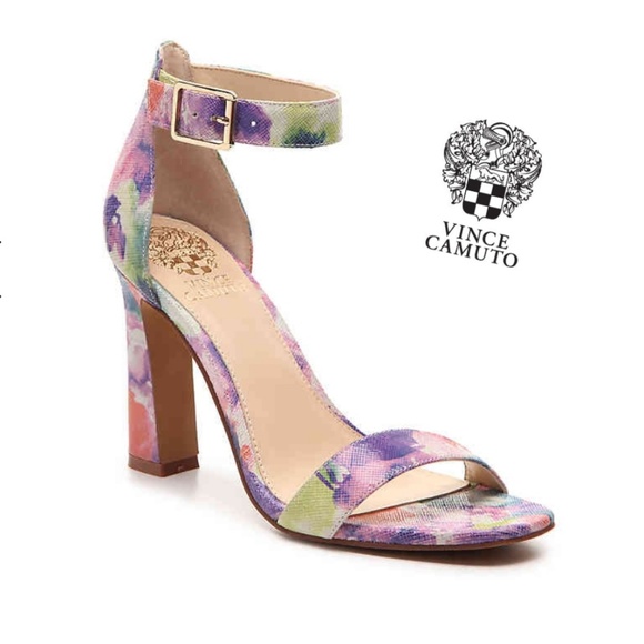 Pretty Water Color Vince Camuto Sandals - Picture 1 of 2